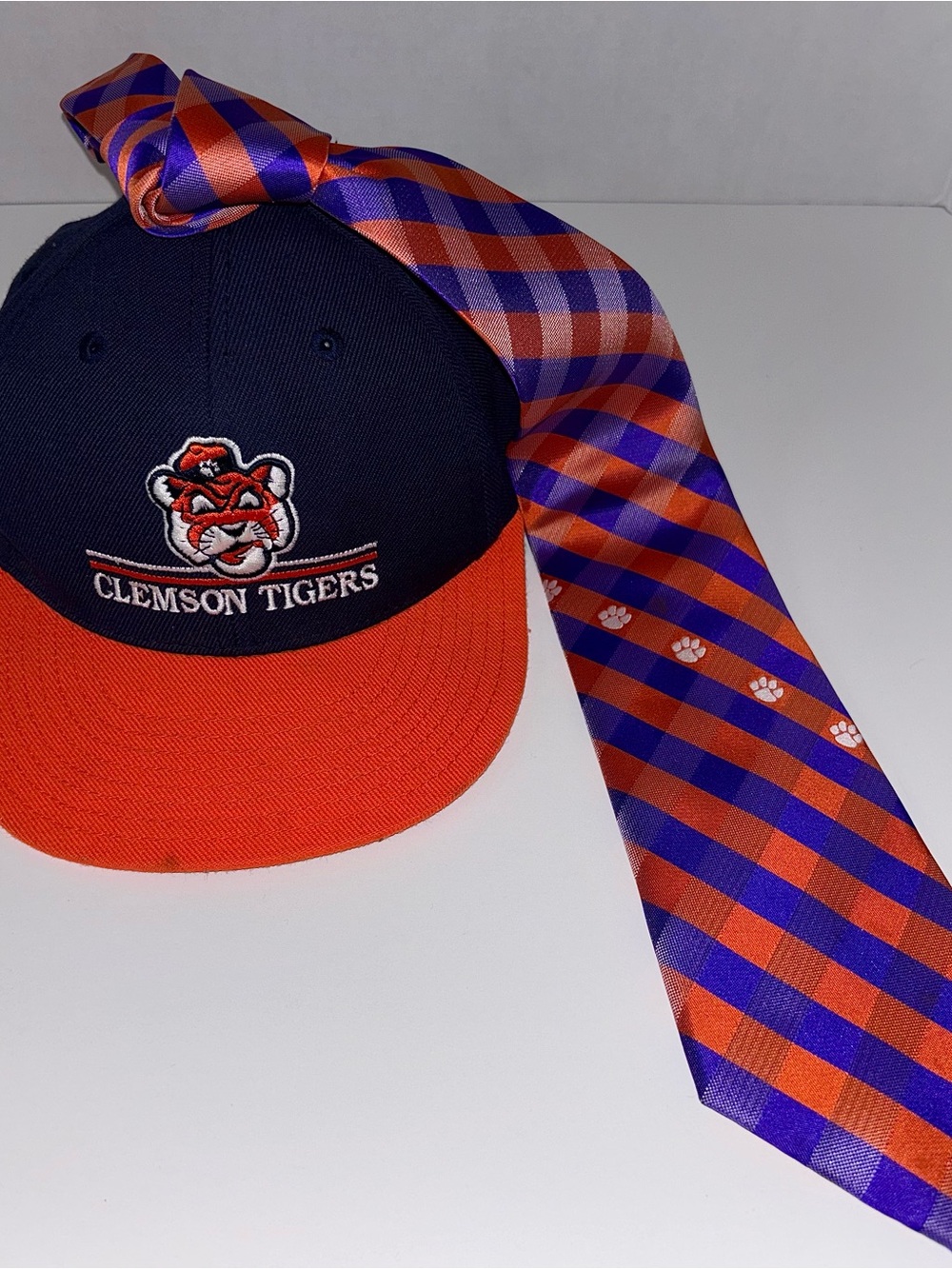 Clemson Tigers Hat and Tie Fan Pack